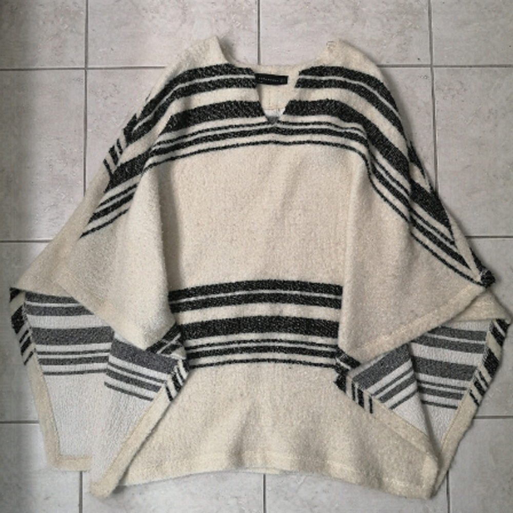 00S vintage Zara Black and white striped poncho